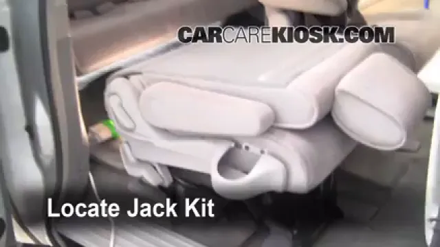 2006 Nissan Quest S 3.5L V6 Levantar auto Usar el gato para levantar el auto